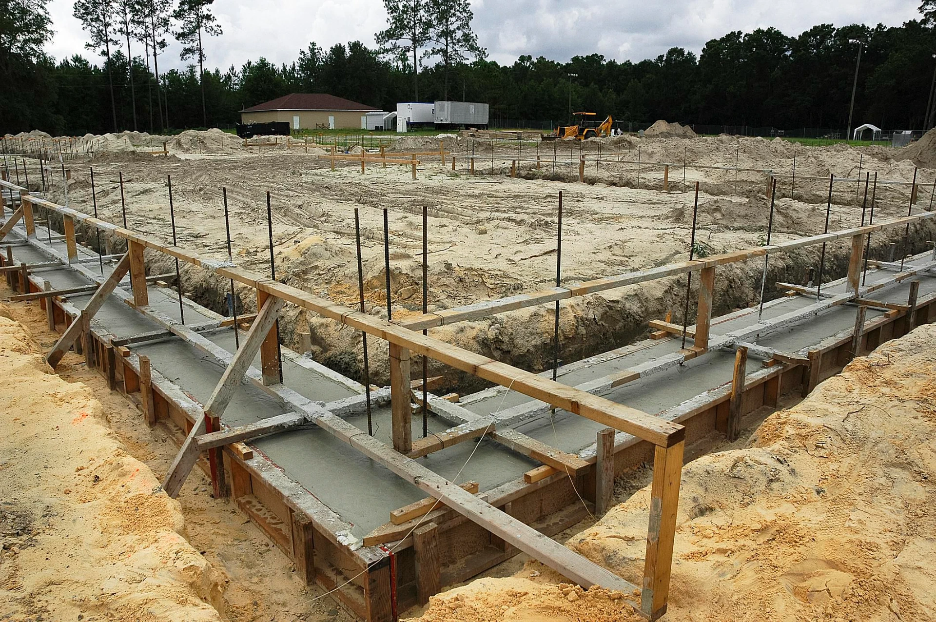steel building construction company