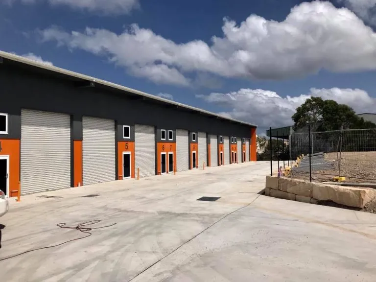 stalen frame kantoorgebouw