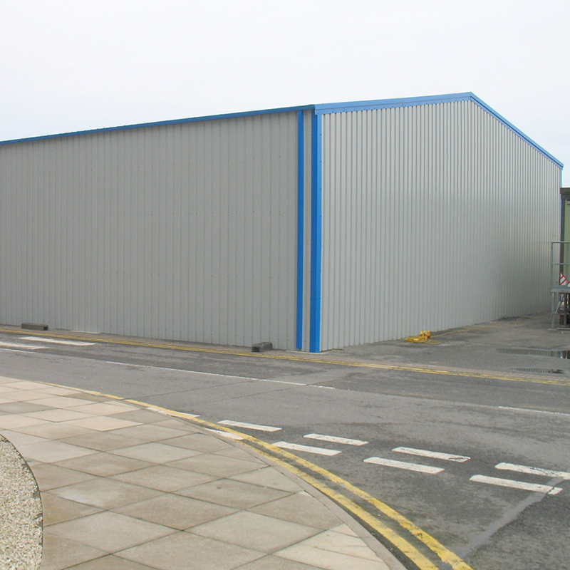 Main structure and enclosure structure